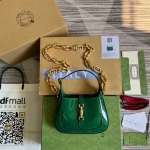 Jackie 1961 mini shoulder bag Green patent leather - GB064